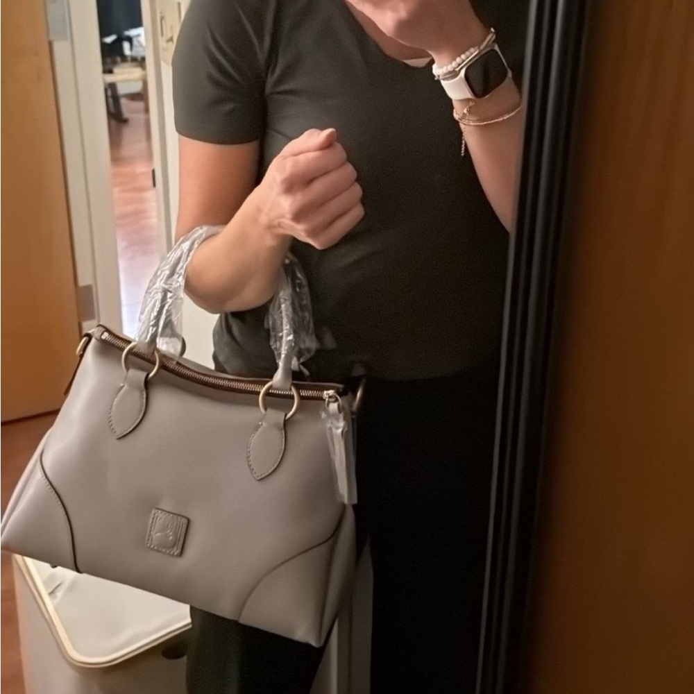 NWT Dooney & Bourke Florentine Satchel 38 Ecru Cream - Picture 6 of 8